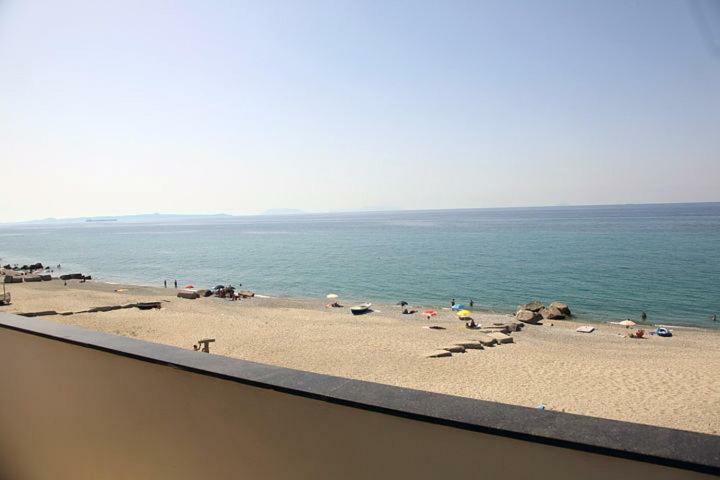 Splash'S Rooms Spadafora Exterior foto